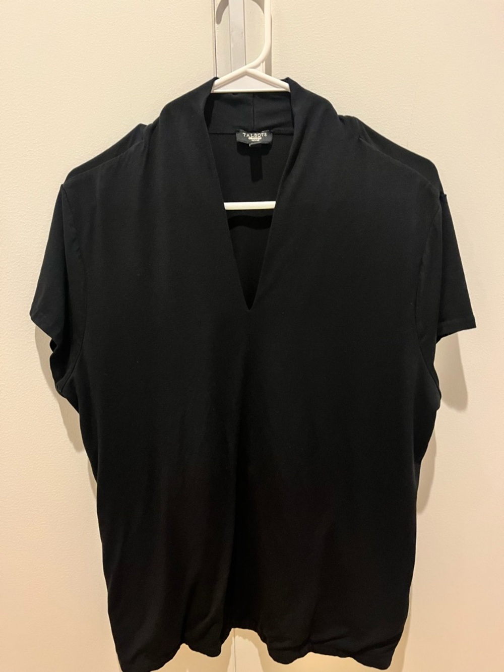 Talbots Black Short-Sleeve V-Neck Top petites XL gently worn